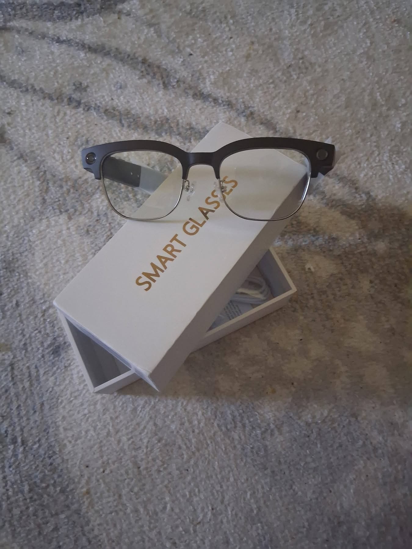 Smart AI Camera Glasses with HANDSFREE Video Recording + Bluetooth Audio